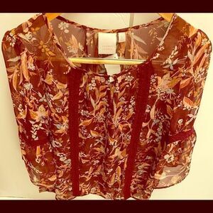 🛍LAUREN CONRAD Women’s floral Top Size: small